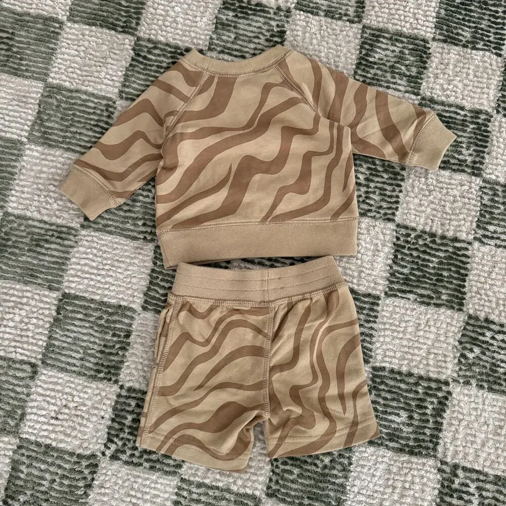 Baby GAP 2-Piece Sweatsuit 3-6 Months Tan Brown Swirl NWOT Sweatshirt Shorts